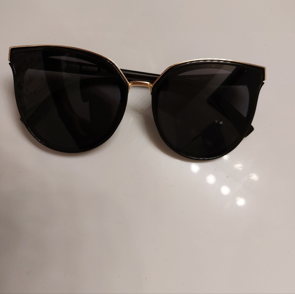 Steve madden sunglasses